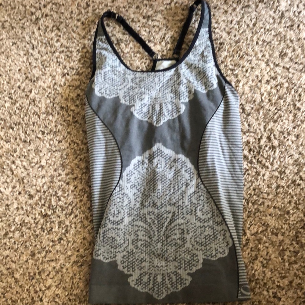 Athletic tank with built in bra no padding